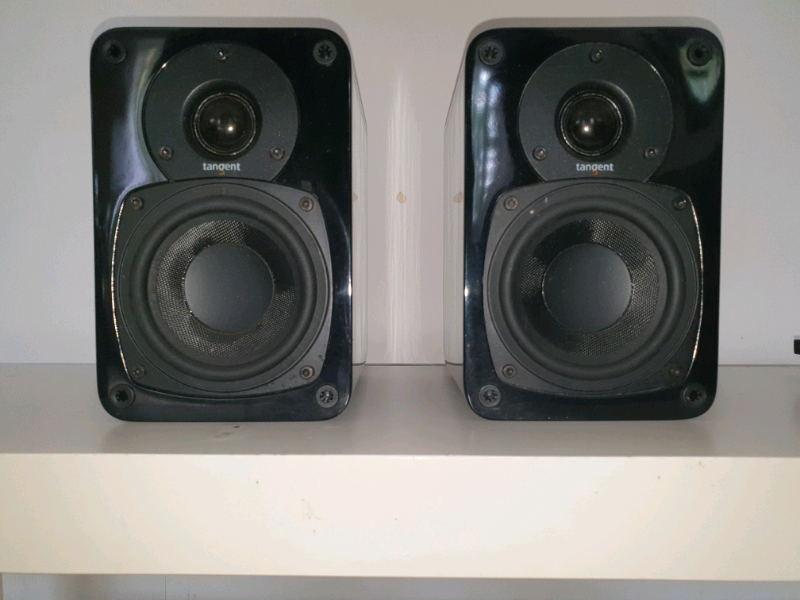 Tangent EVO E4 small bookshelf speakers 
